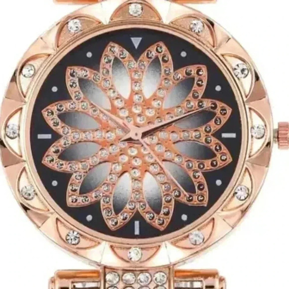 Watches For Women,Womens Fashion Quartz Analog Watch Solid Round Dial Roman NWT. - Picture 3 of 4